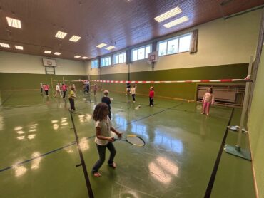 Aufschlag, fertig, los! Badmintontraining mit dem BC Windischgarsten